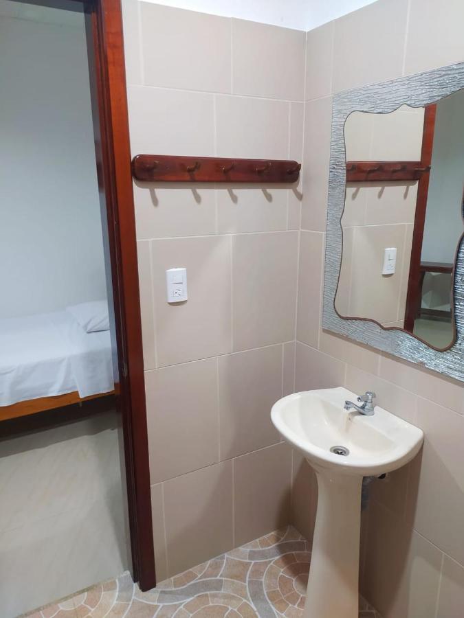 Hostal Los Flamencos Puerto Villamil Buitenkant foto