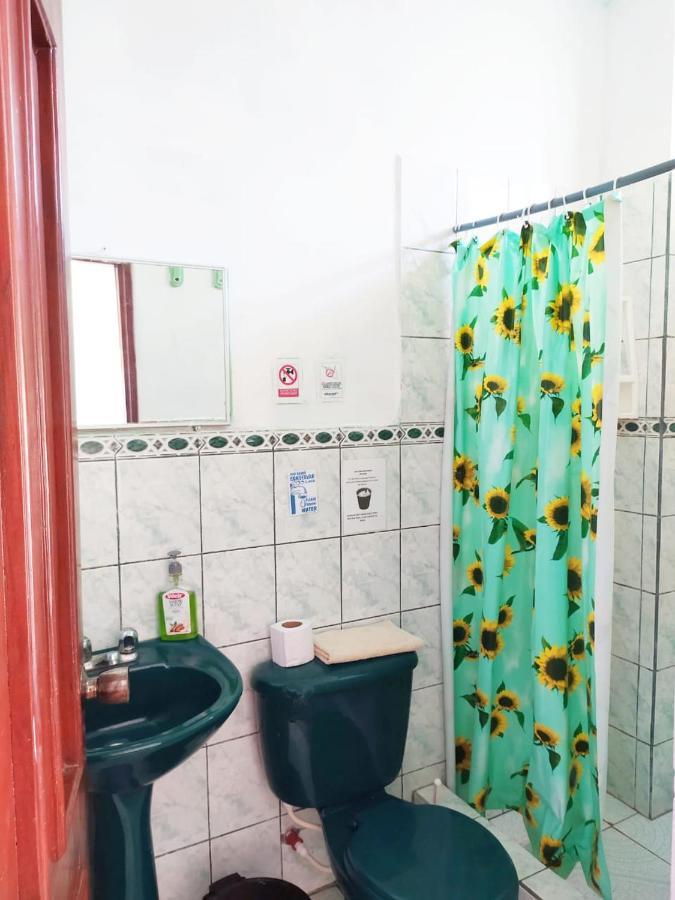 Hostal Los Flamencos Puerto Villamil Buitenkant foto